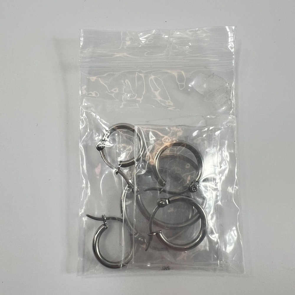 Unbranded Hoop Earrings Set Womens OS Silver New 3 Pairs Polished Round Latch - Picture 2 of 6